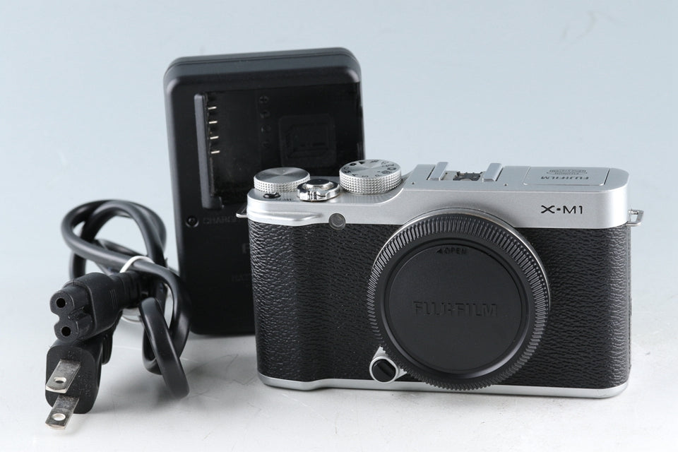 Fujifilm XM1 Mirrorless Digital Camera 44521L6 IROHAS SHOP