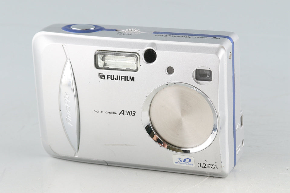 Fujifilm Finepix A303 Digital Camera *Japanese Version Only 