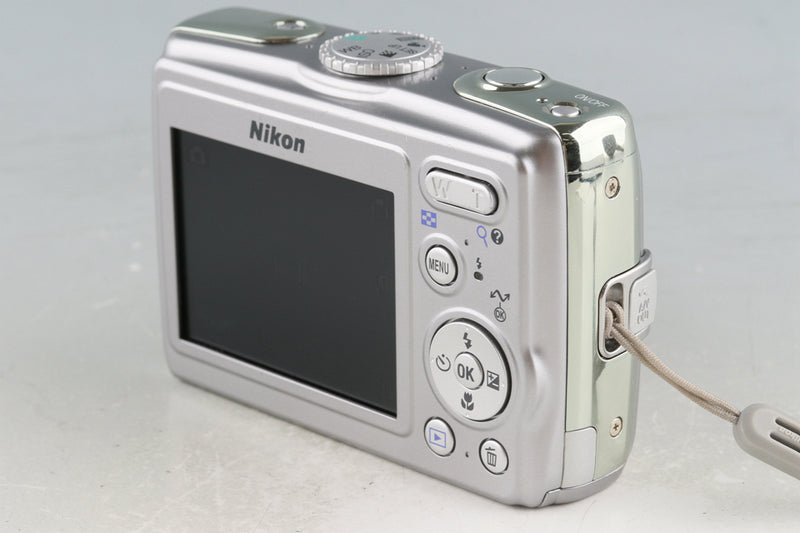 Nikon Coolpix P4 VR Digital Camera #52215J