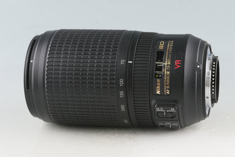 Nikon AF-S Nikkor 70-300mm F/4.5-5.6 G ED VR Lens #54392G31