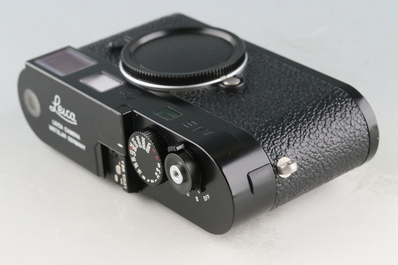 Leica M8.2 Digital Rangefinder Camera #54934T