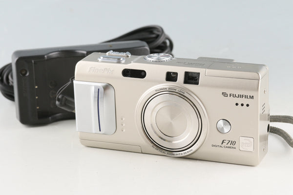 Fujifilm FinePix F710 Digital Camera #55457I