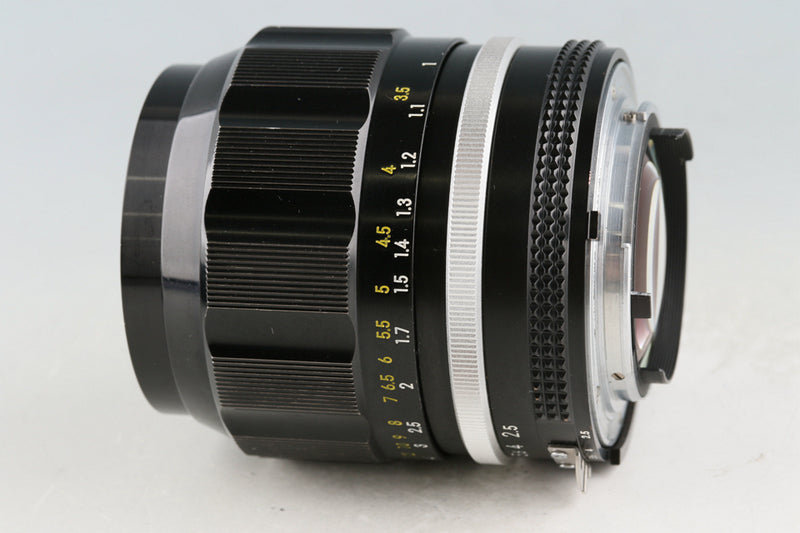 Nikon Nikkor-P.C Auto 105mm F/2.5 Ai Lens #55606G31