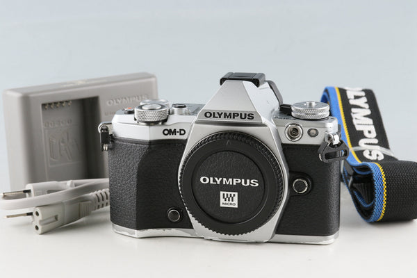 Olympus OM-D E-M5 Mark II Mirrorless Digital Camera *Shutter Count:22507 #55816F1