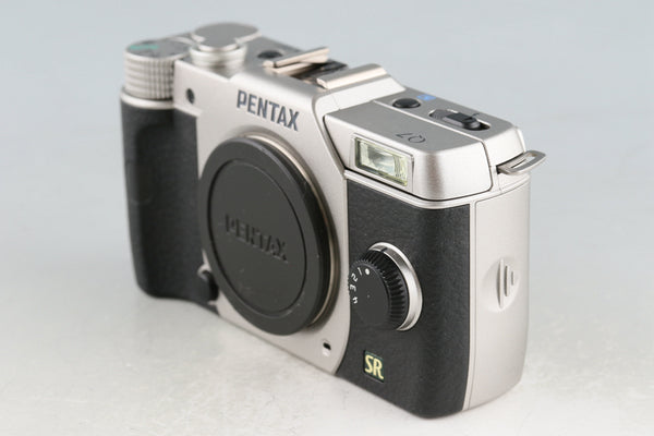 Pentax Q7 + 02 Standard Zoom 5-15mm F/2.8-4.5 ED AL + 06 Telephoto Zoom 15-45mm F/2.8 ED Lens With Box #56088L7