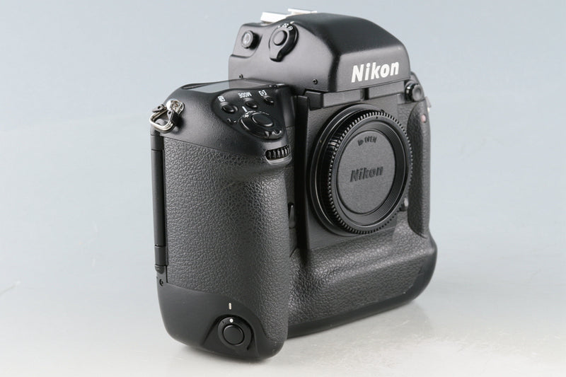 Nikon F5 35mm SLR Film Camera #56301D3