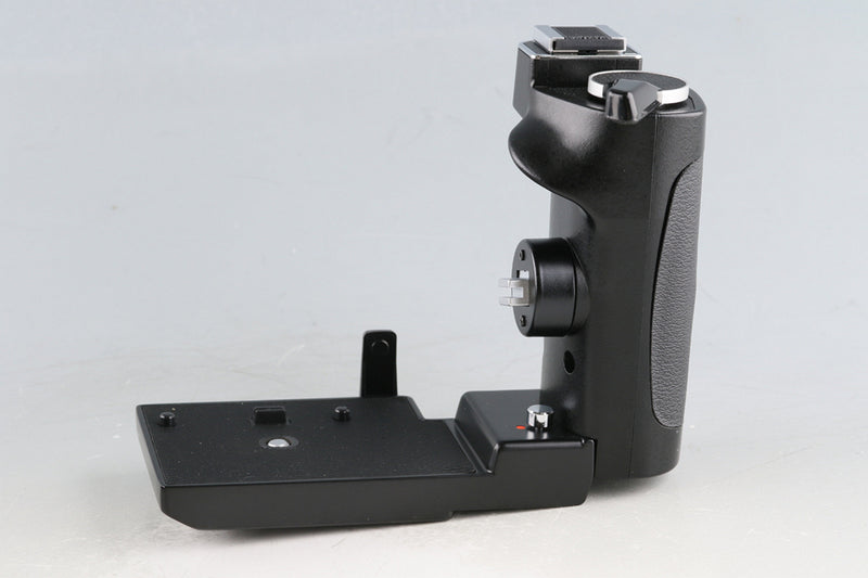 Zenza Bronica SQ-Ai + Zenzanon-PS 80mm F/2.8 + Prism Finder 45D S + Waist Level Finder + Speed Grip #58593L9