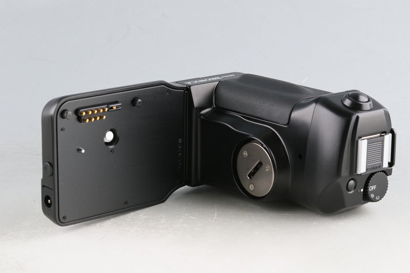 Zenza Bronica SQ-Ai + Zenzanon-PS 80mm F/2.8 + AE Prism Finder + Waist Level Finder + Motor Drive #58594L9