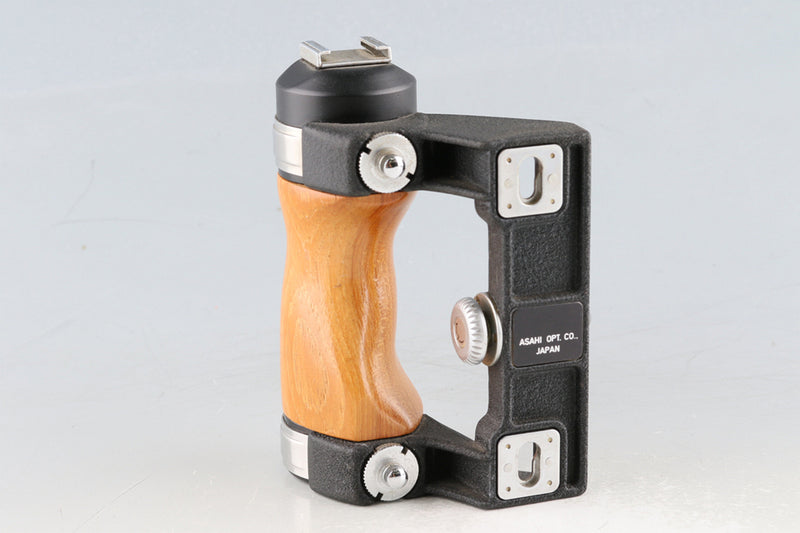 Pentax Wood Hand Grip for 6x7 #58997F3