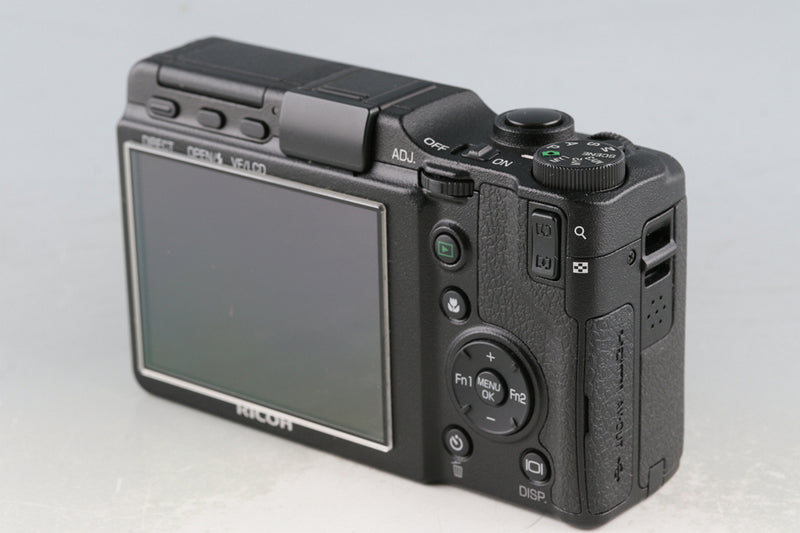 コンパクトデジタルカメラ RICOH - RICOH GXR + P10 KIT Ricoh GXR Digital Camera + P10 Kit With Box #60878L6