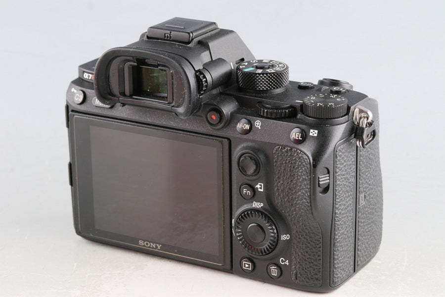 Sony α7R III Digital Camera With Box *Japanese Version Only