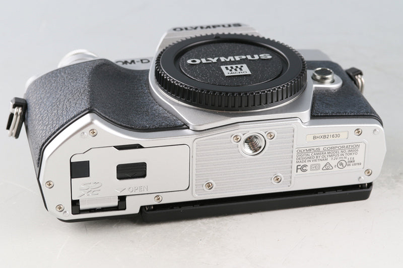 Olympus OM-D E-M10 III + M. Zuiko Digital 14-42mm F/3.5-5.6