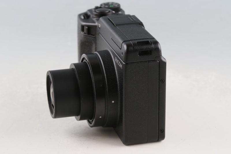 Ricoh GXR Digital Camera + S10 24-72mm F/2.5-4.4 Lens With Box