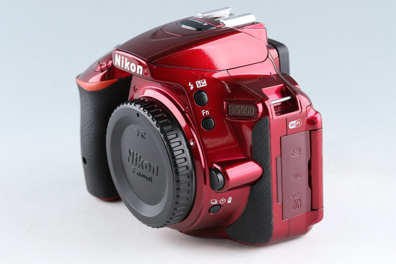Nikon D5500 + Nikon AF-S Nikkor 18-70mm F/3.5-4.5 G ED DX Lens *Sutter Count:17028 #43642E4