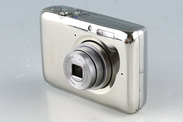 Nikon Coolpix S02 Digital Camera With Box #45830L4