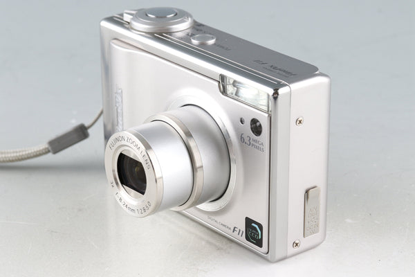 Fujifilm FinePix F11 Digital Camera With Box #46920L6