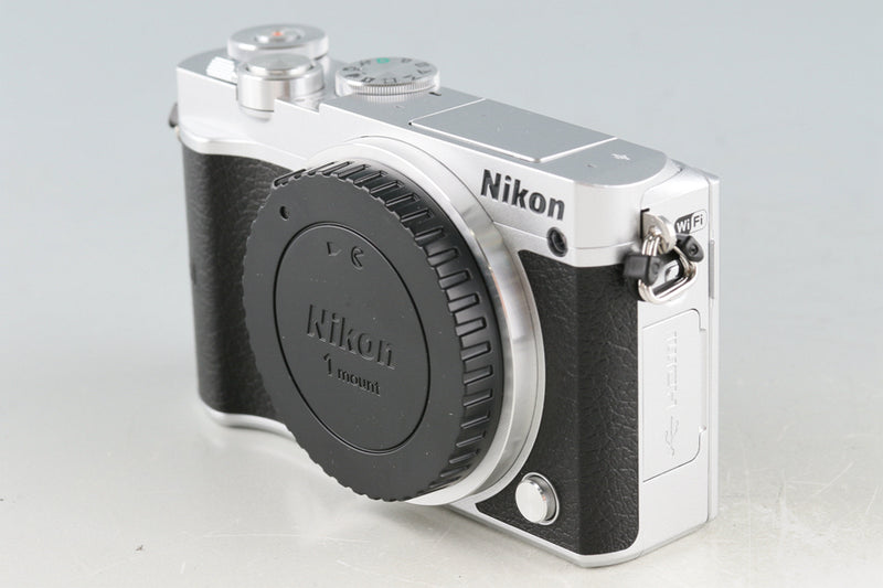 モデルNikon1J5美品 Nikon J5 10-30 PD ズーム/18.5f 1.8