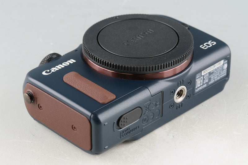 Canon EOS M + EF-M 18-55mm F/3.5-5.6 IS STM + EF-M 22mm F/2 + 