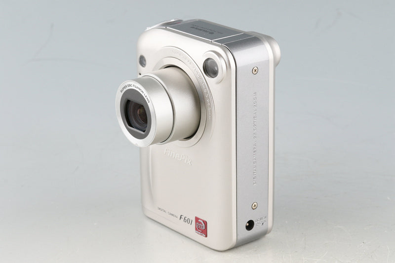 FUJIFILM FinePix F601 ベビーグッズも大集合 - デジタルカメラ