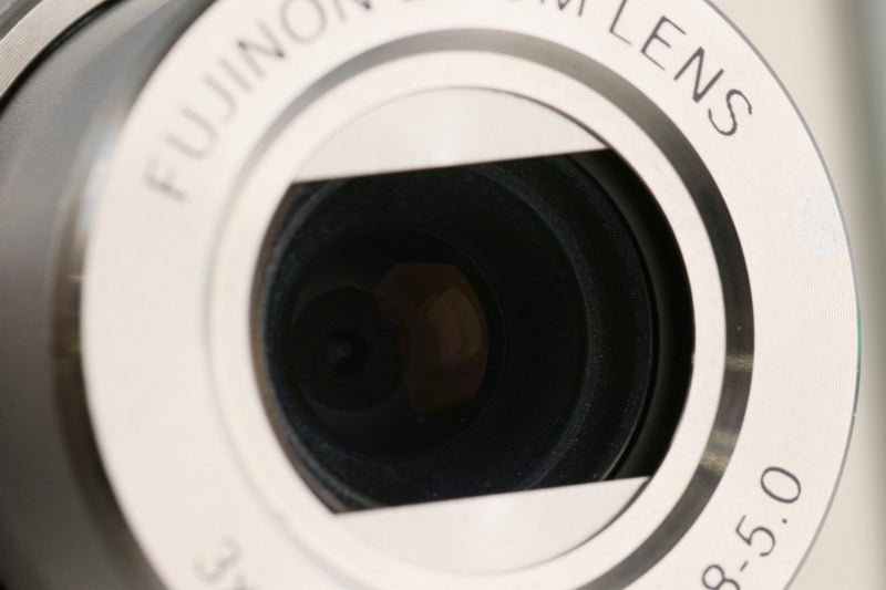 Fujifilm Finepix F30 Digital Camera #51198J