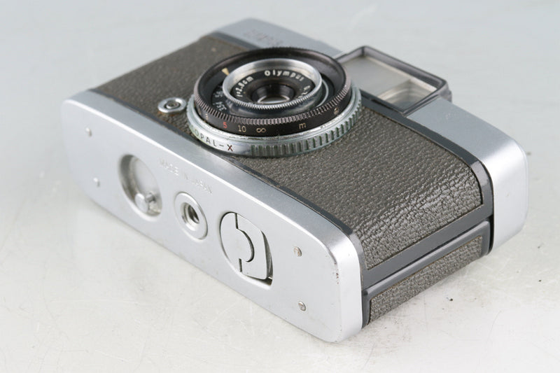 Olympus-Pen 35mm Half Frame Camera #51981D6#AU